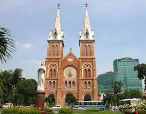 Live in Ho Chi Minh City - Cathedral
